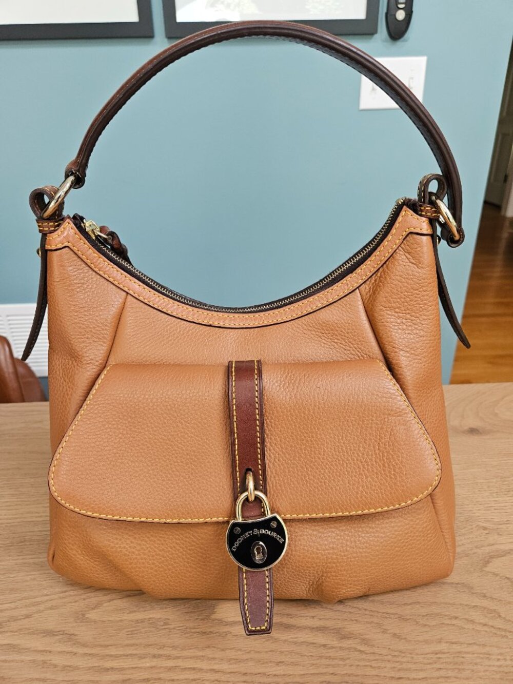 Dooney & Bourke Pebble Grain Logo Lock Hobo – Tan/Taupe OS